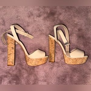 SCHUTZ Tanned never worn